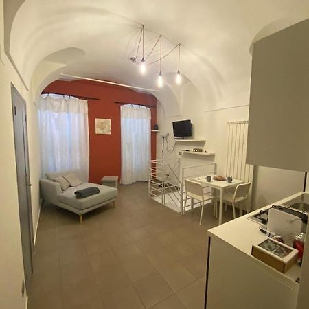 La Casetta Di Giulia Dolceacqua Bagian luar foto